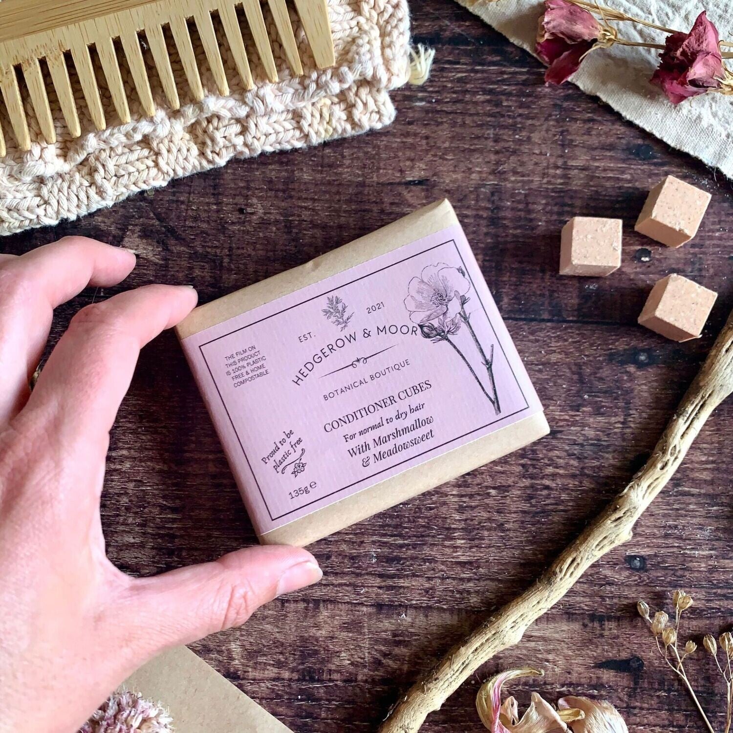 Conditioner cubes for normal to dry hair from Hedgerow & Moor - Acala