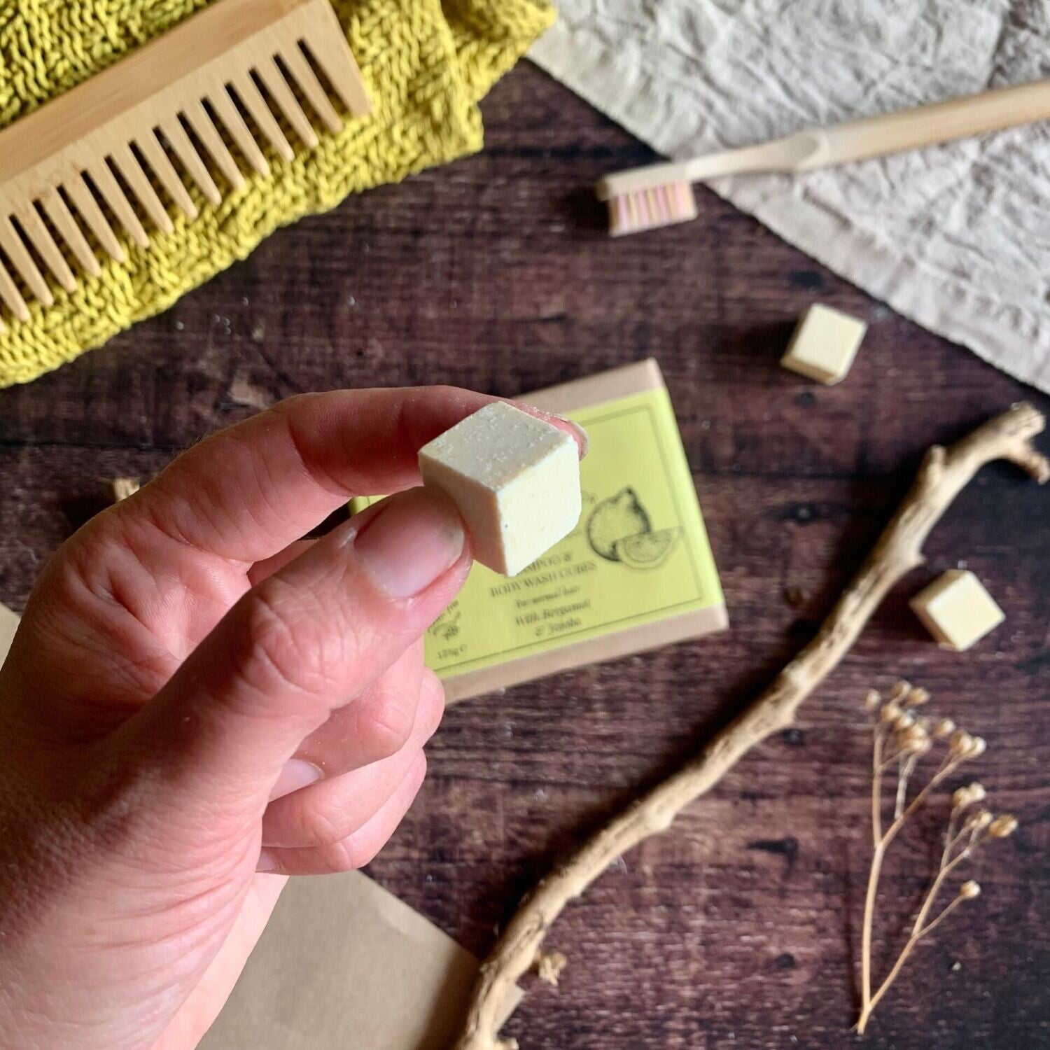 Shampoo cubes for normal hair from Hedgerow & Moor - Acala